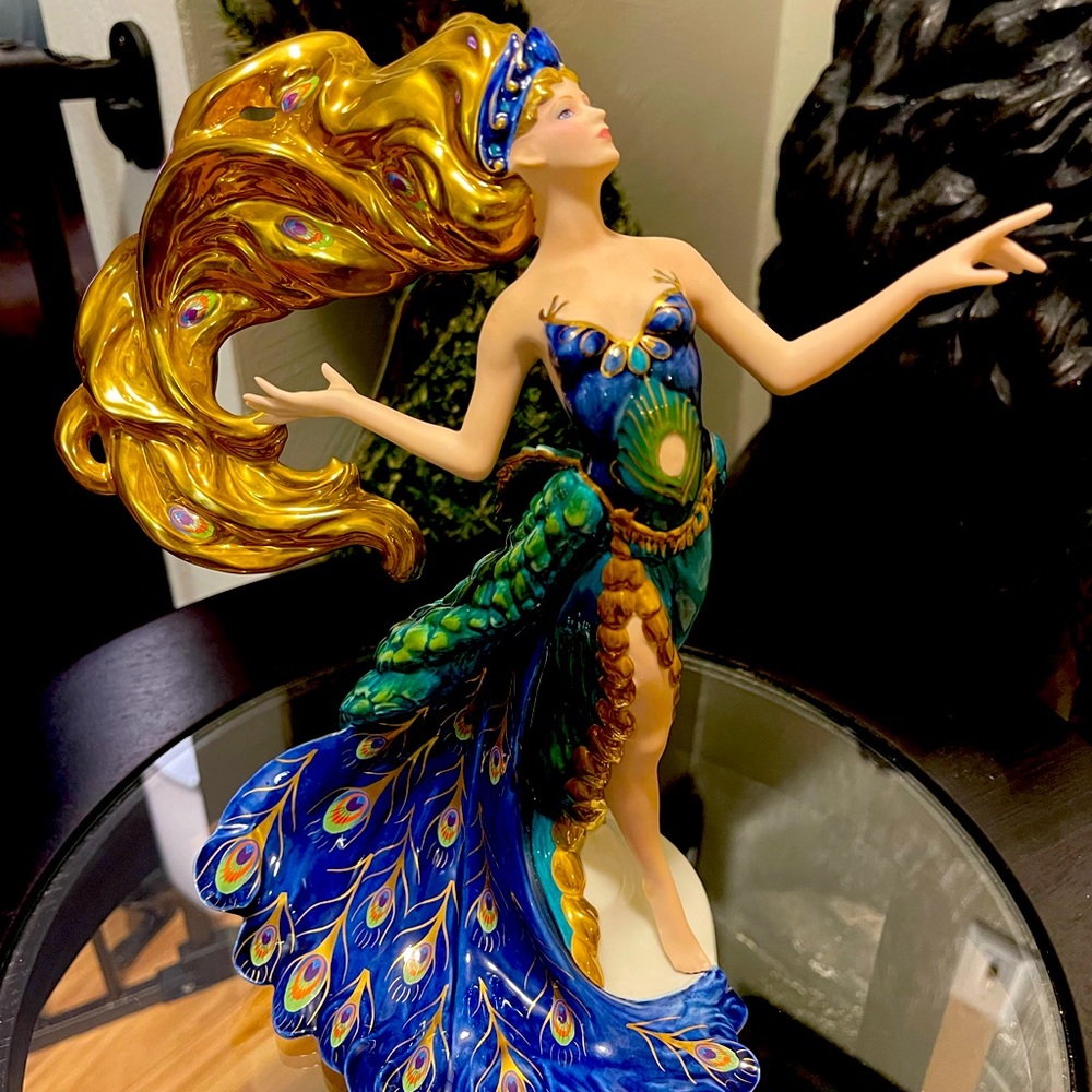 Peacock Lady fine porcelain Franklin Mint “Spirit of a New Dawn” statue